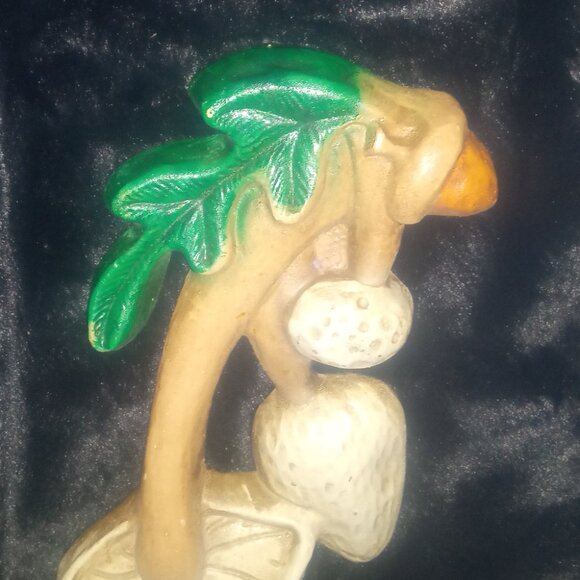 1970's Chalkware Mushroom Plaques - Picture 10 of 10